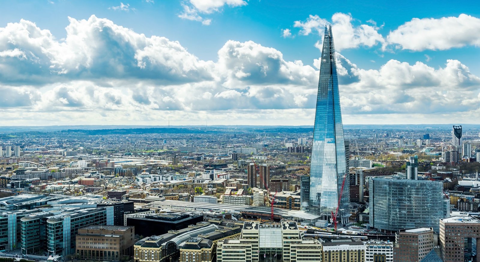 How successful leaders stay on top of things: building an attentional infrastructure