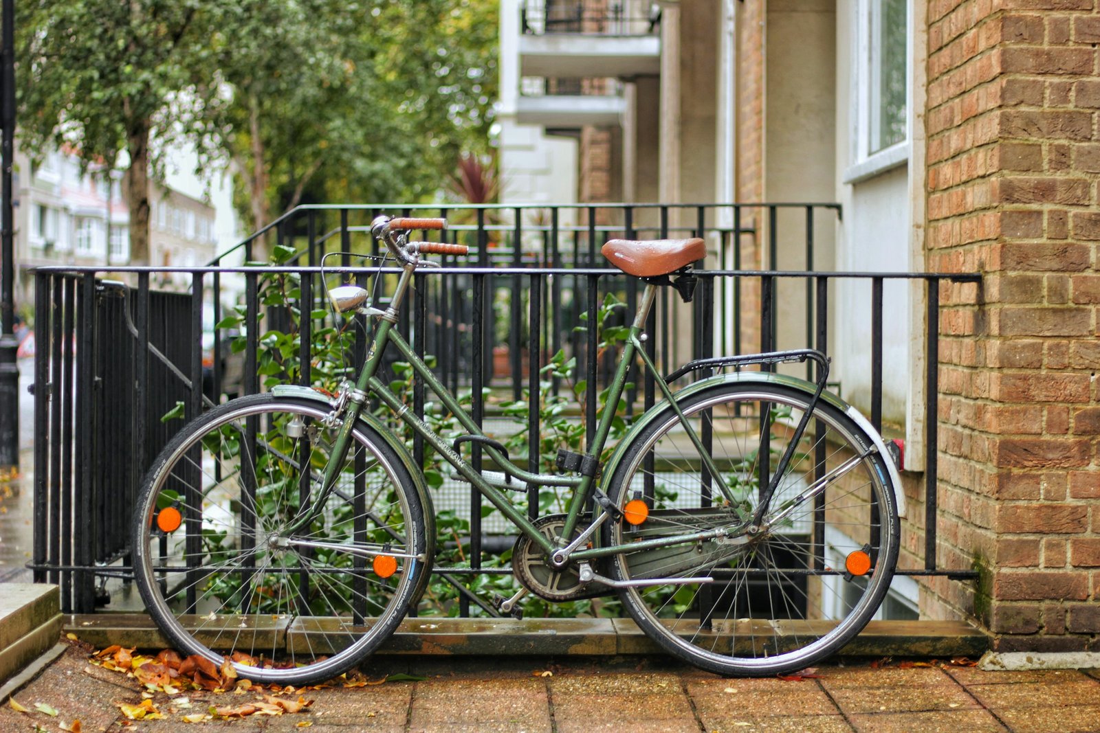 H&F Council installs first of 500 new cycle hangars