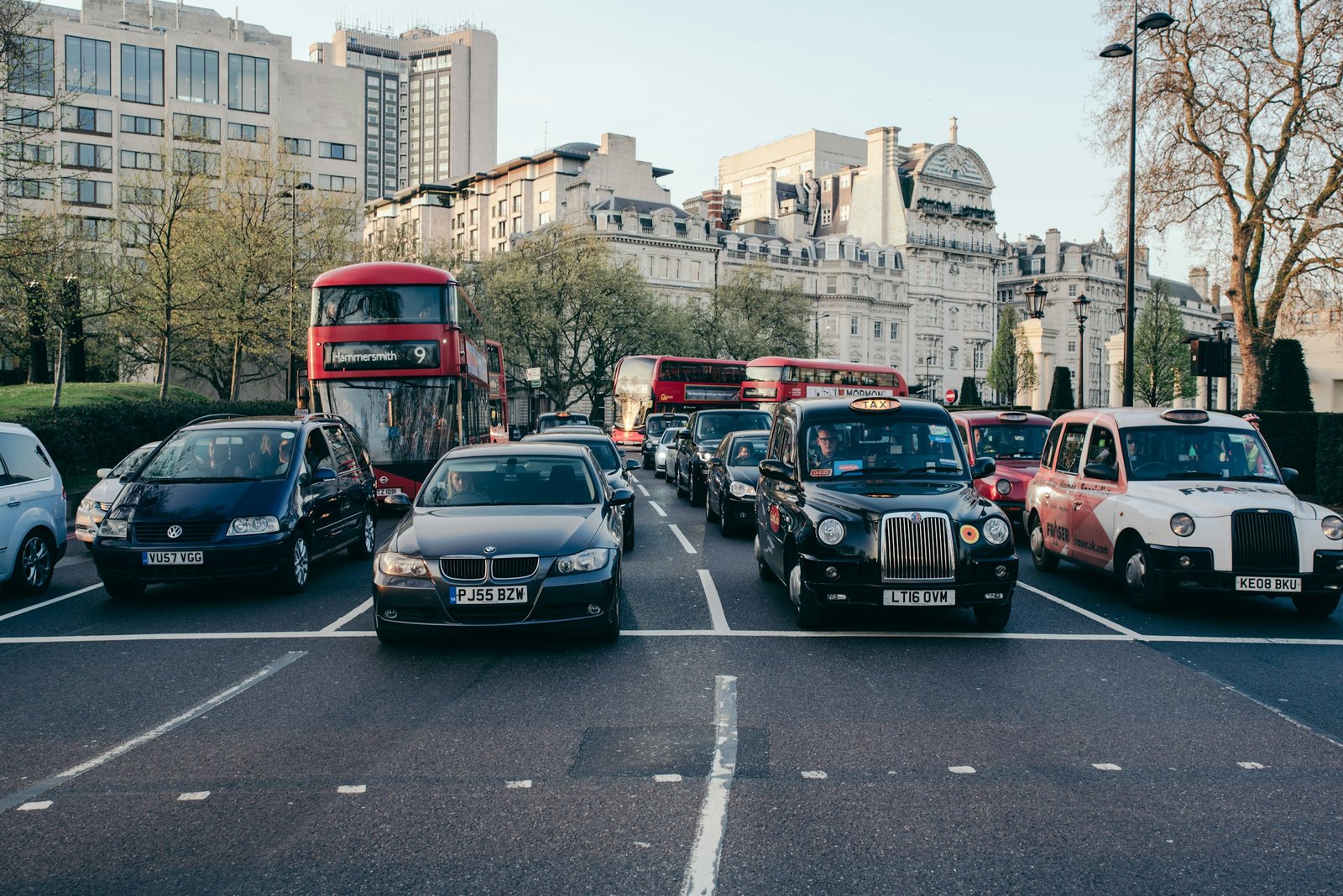 Mayor launches UK’s first targeted air quality alert for healthcare professionals