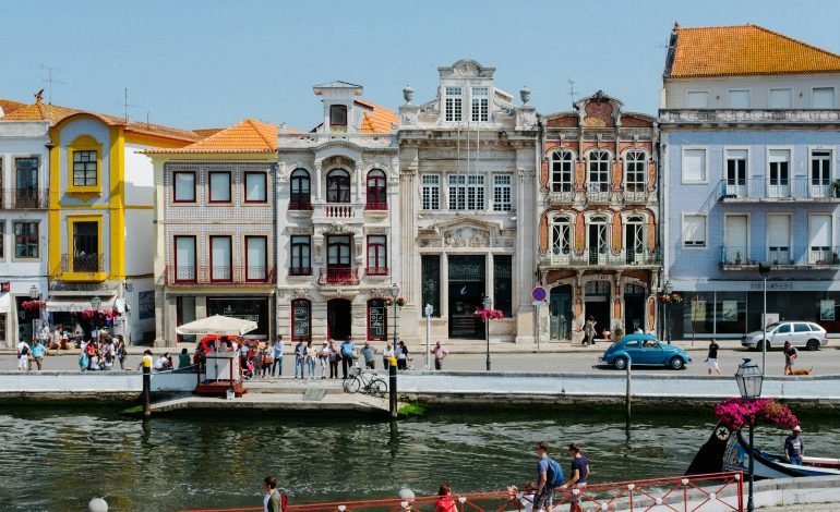 Portugal to get centre-right government