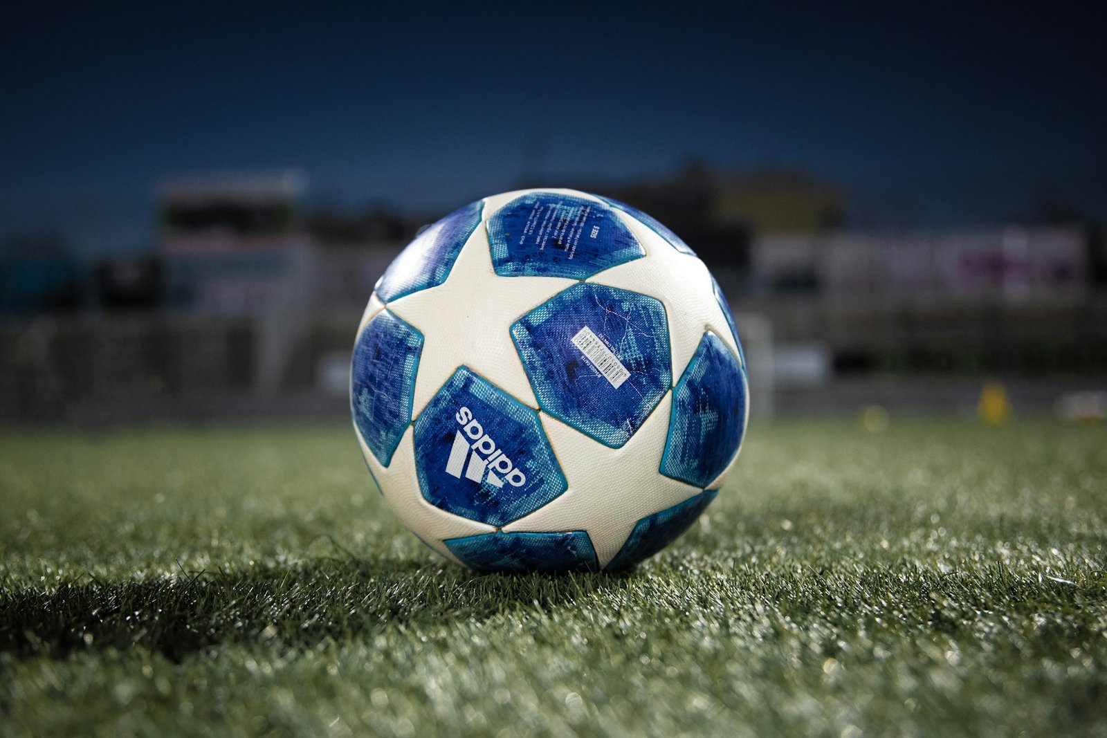 Last English clubs bow out of Champions League