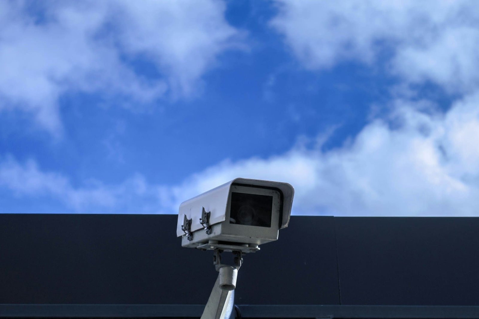 Facial recognition technology results in six arrests, Met says