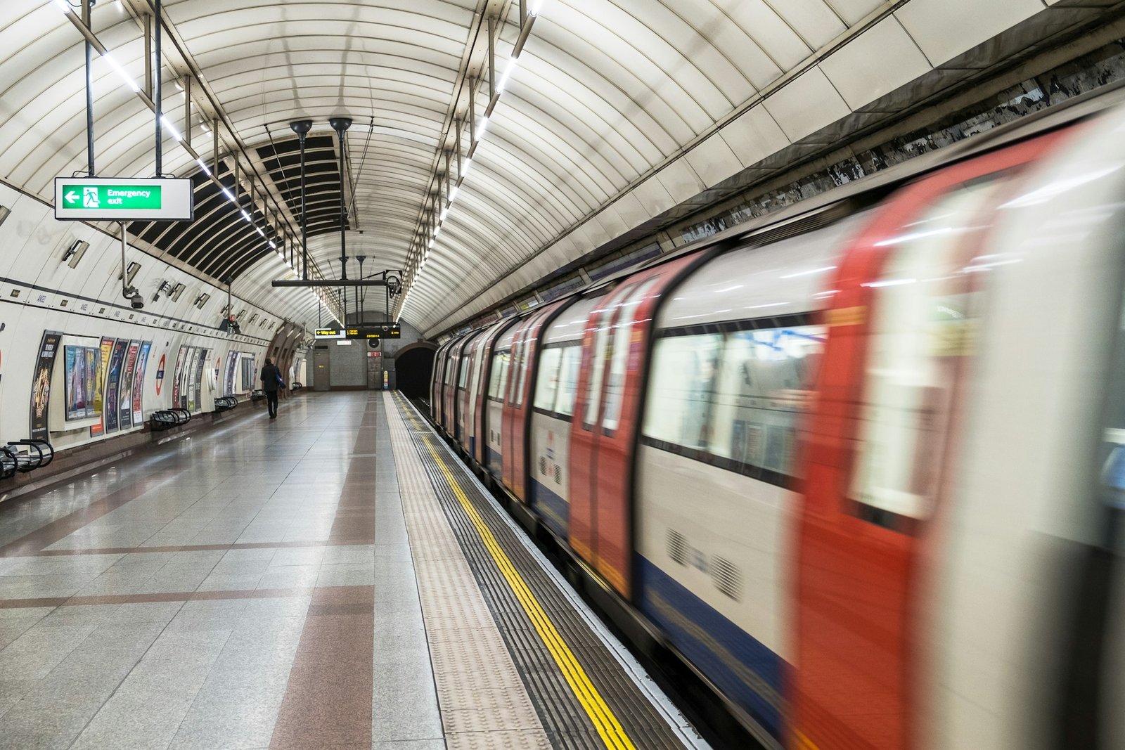 TfL celebrates 25 years since the Jubilee line extension connected the West End and London Docklands