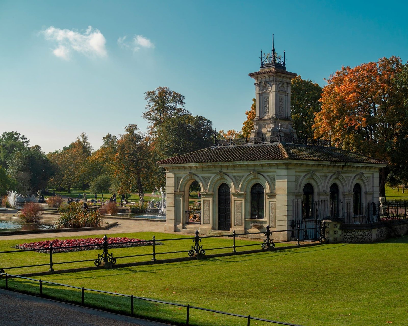 Volunteers hailed as “lifeblood” of London’s green spaces