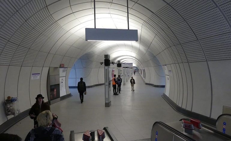 First tunnelled section of Elizabeth line gets high speed mobile coverage