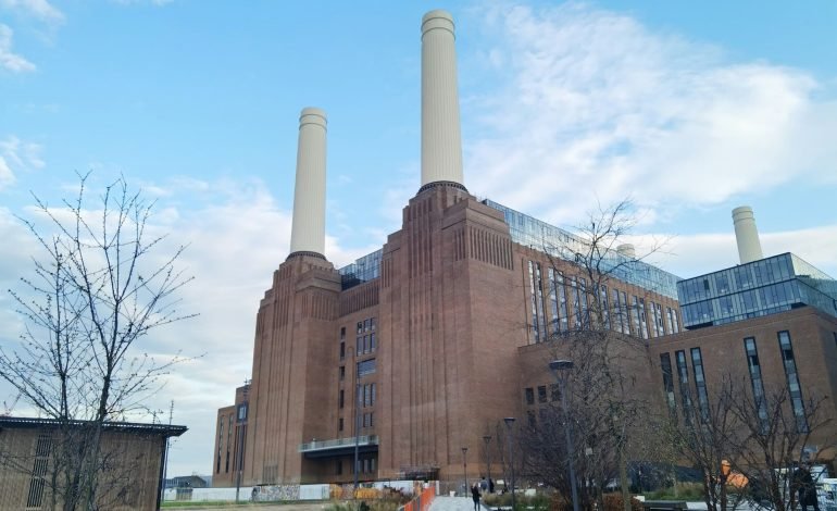 Tell Wandsworth about your community heroes
