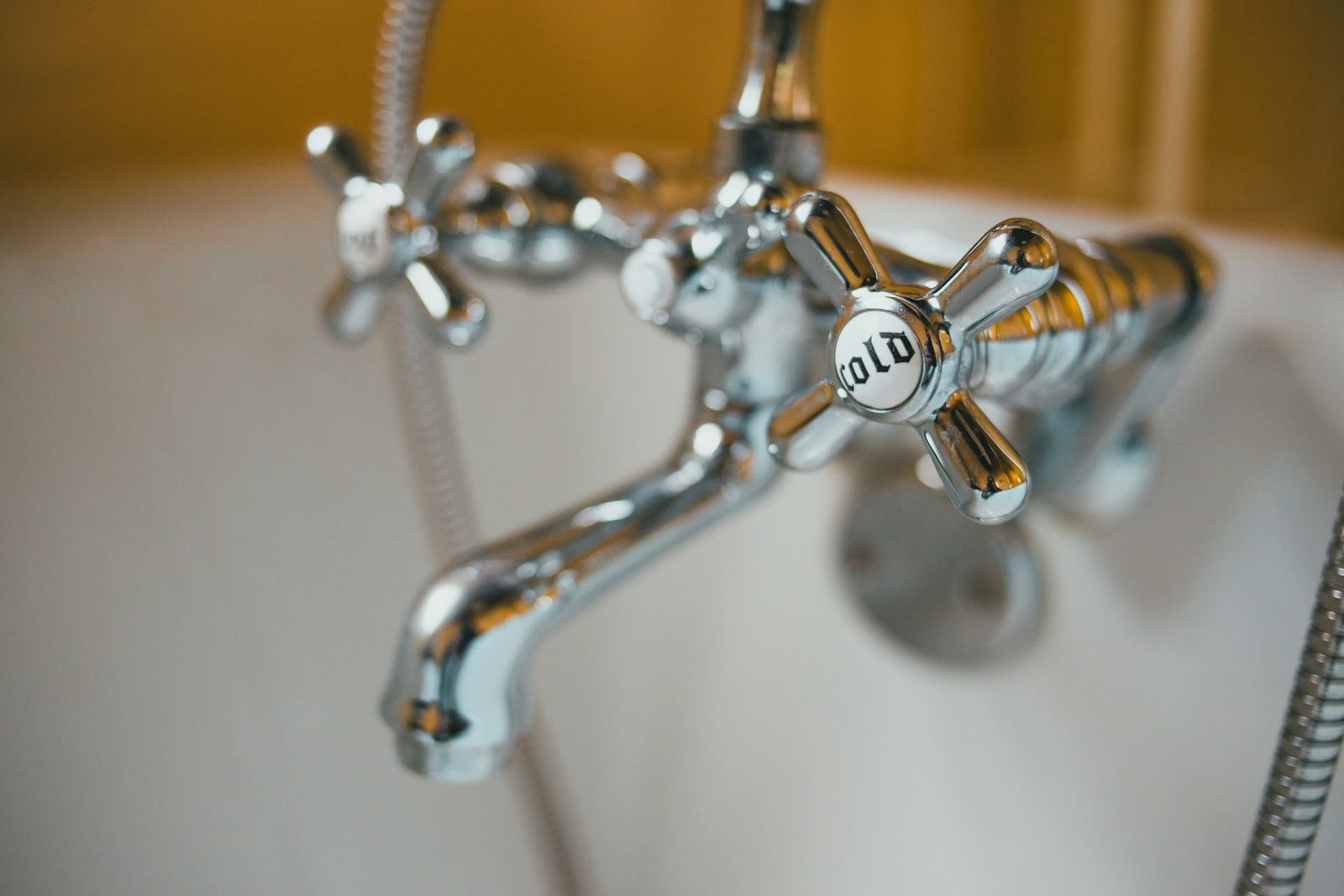Wandsworth fines Thames Water for overrunning works