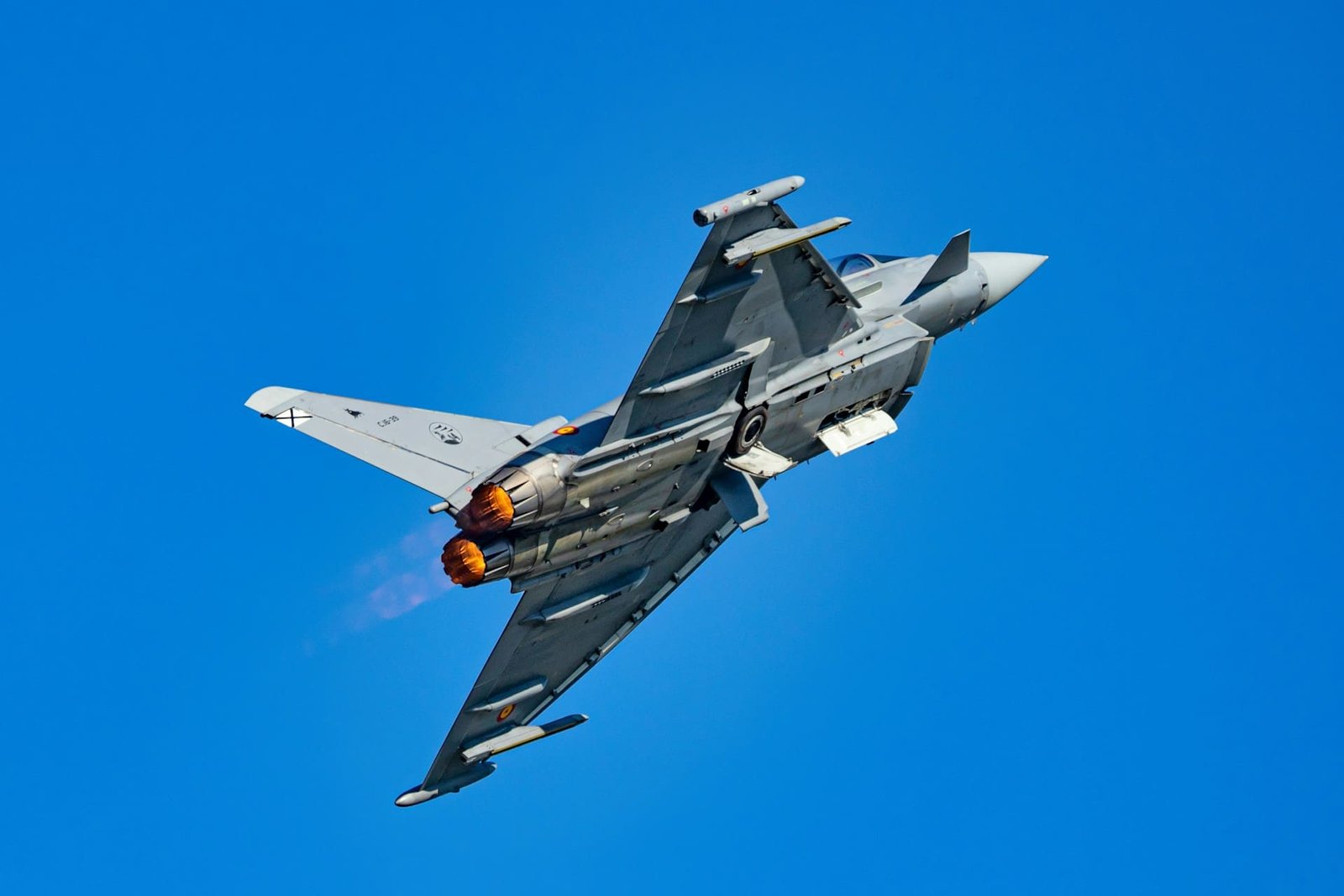 UK & Japan reconfirm plans to build new jet fighter