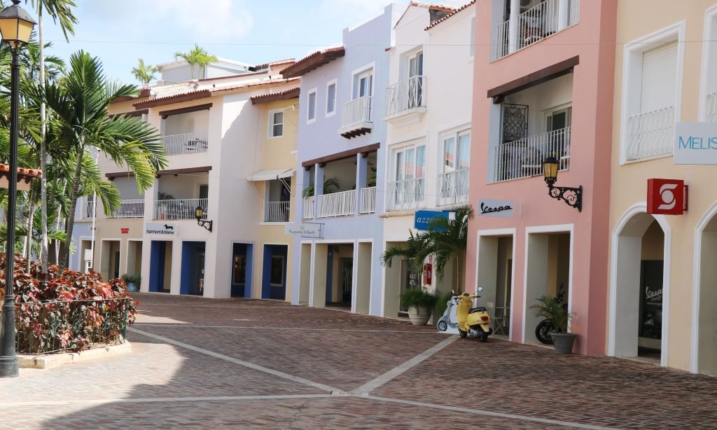 Image 7 Marina Boutique