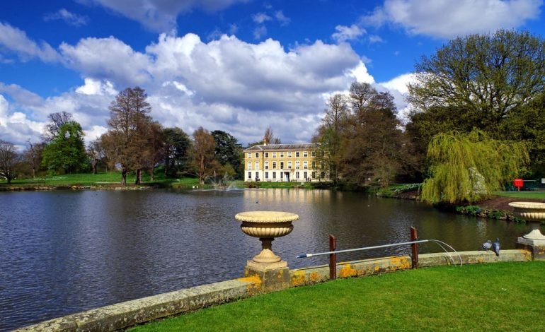 Kew Horticultural Society to celebrate the season