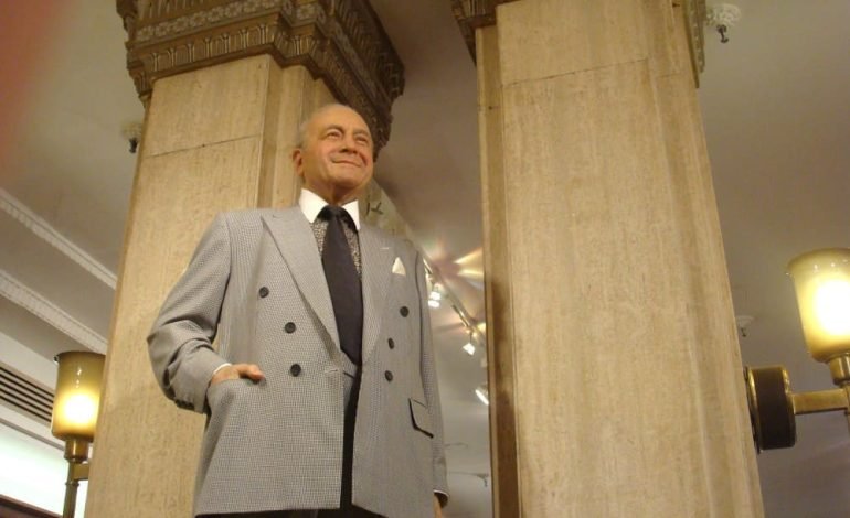 Mohamed Al Fayed statue inside Harrods, former owner accused of sexual abuse by ex employees, Harrods scandal 2024.