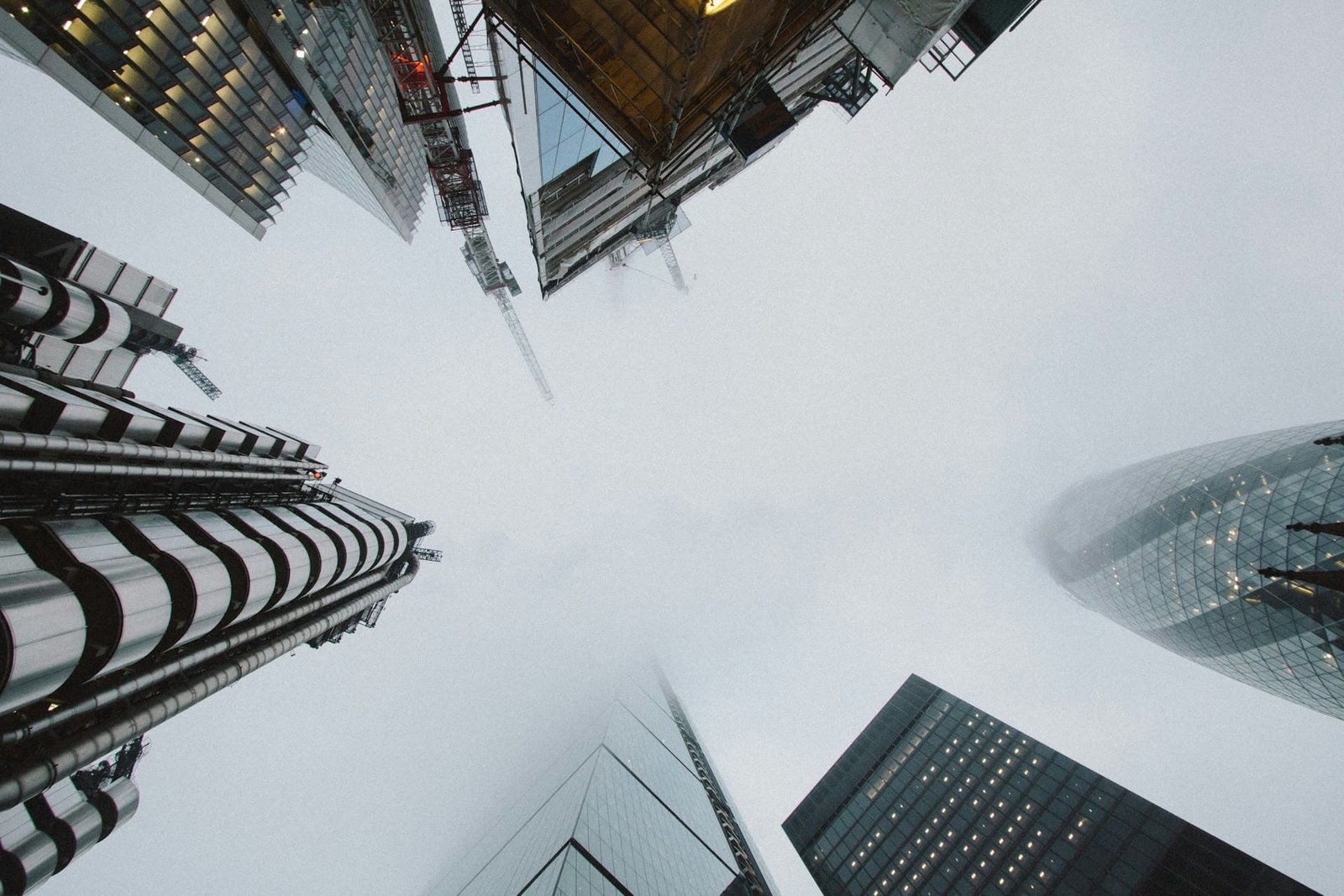 Financial and professional services strategy needed for foreign investors
