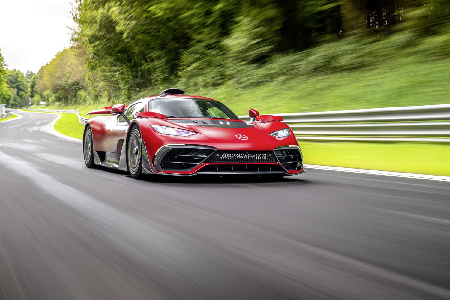 AMG ONE breaks its own record on the Nürburgring