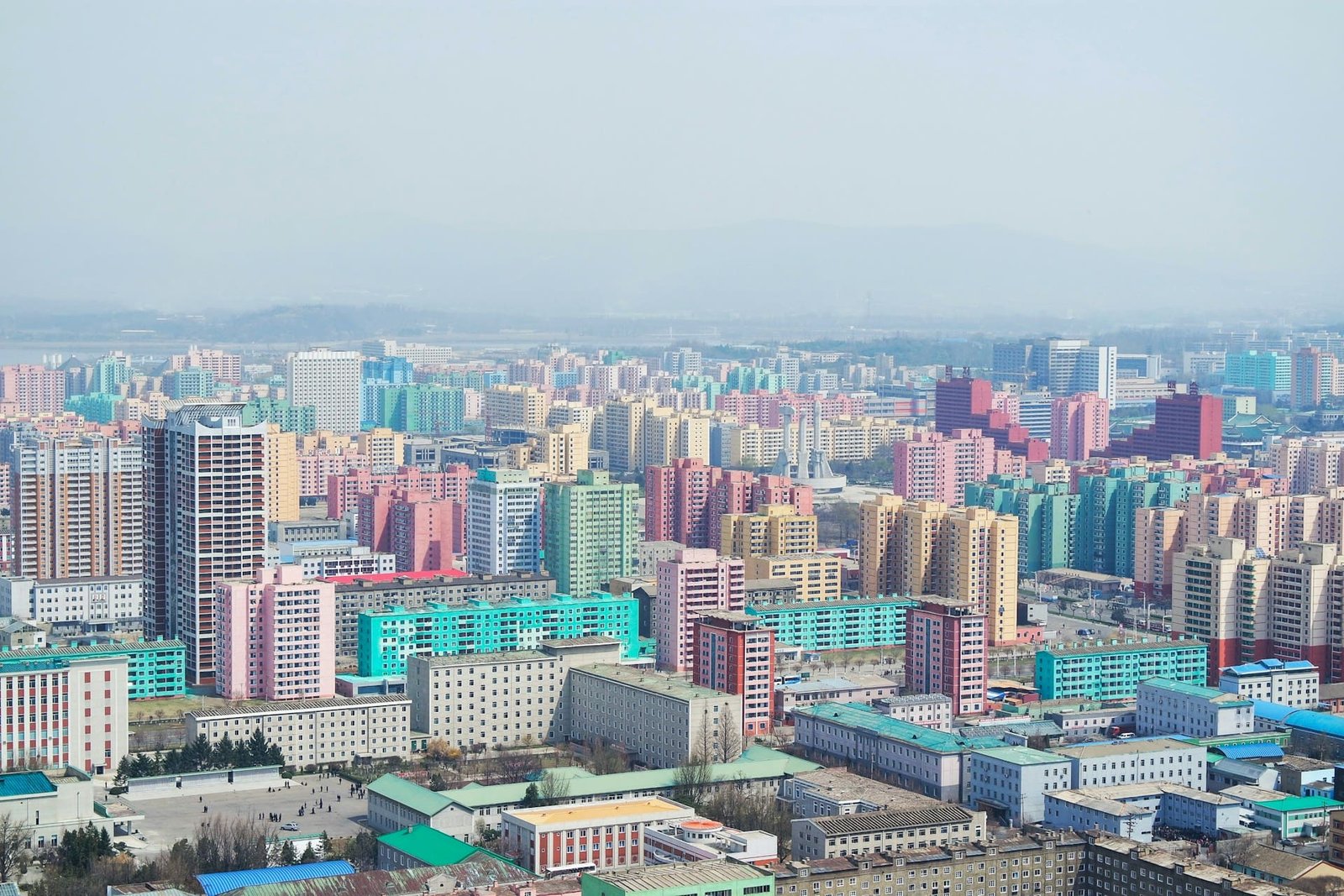 Roads to South to be cut off by North Korea