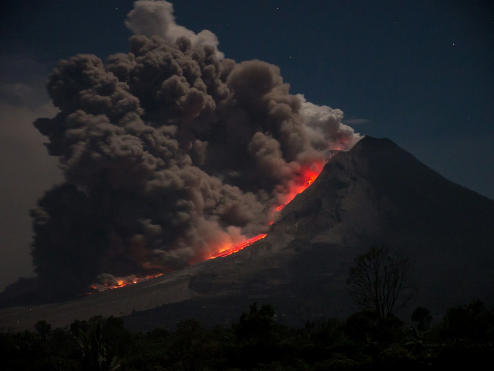 Indonesia volcano eruption claims “at least 10” lives