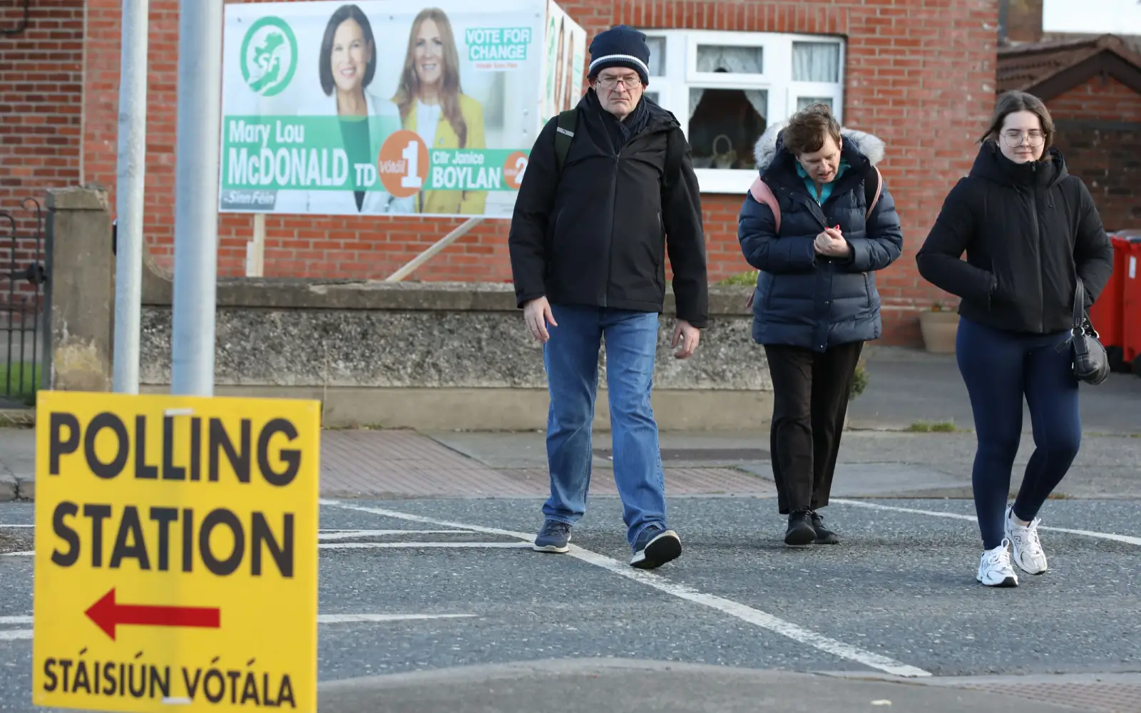 Ireland Parliamentary Election: A Split Vote Amidst Housing and Cost-of-Living Concerns