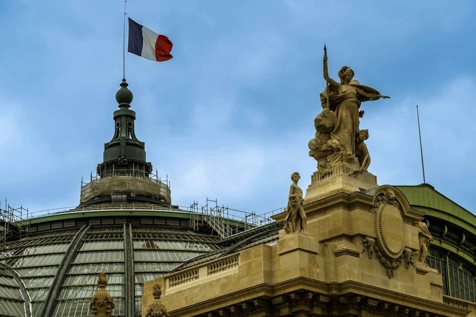 Ambassador from France honours school for exceptional French language provision