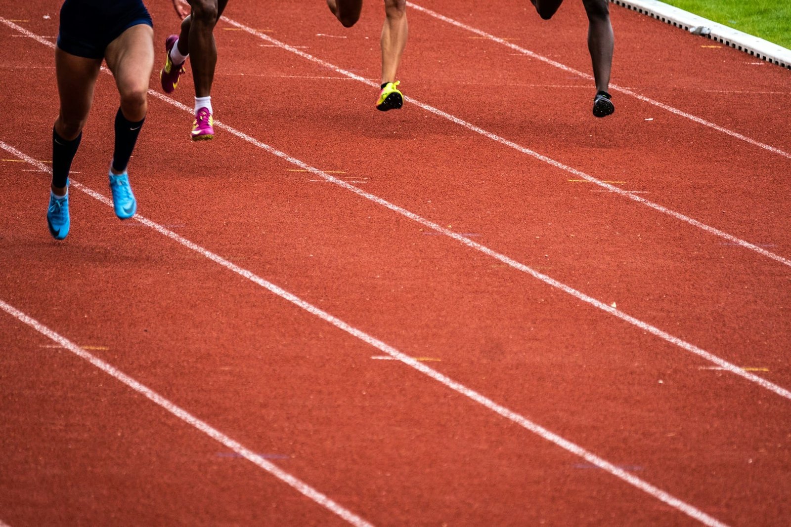 Royal Docks opens London’s first residential rooftop running track