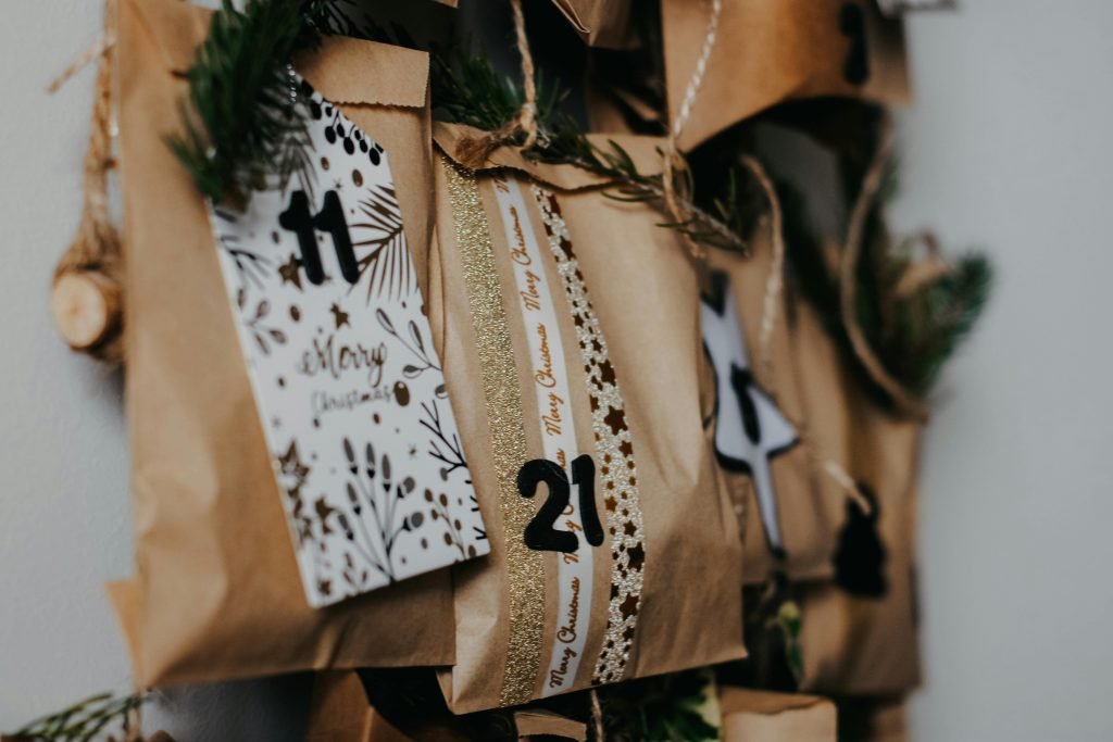 Reusable advent calendar filled with family activities for Christmas.