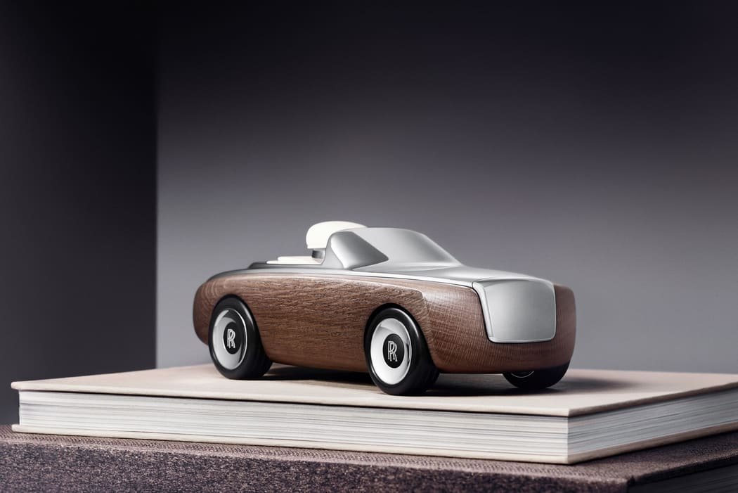 Cameo, mini sculpture revealed by Rolls-Royce