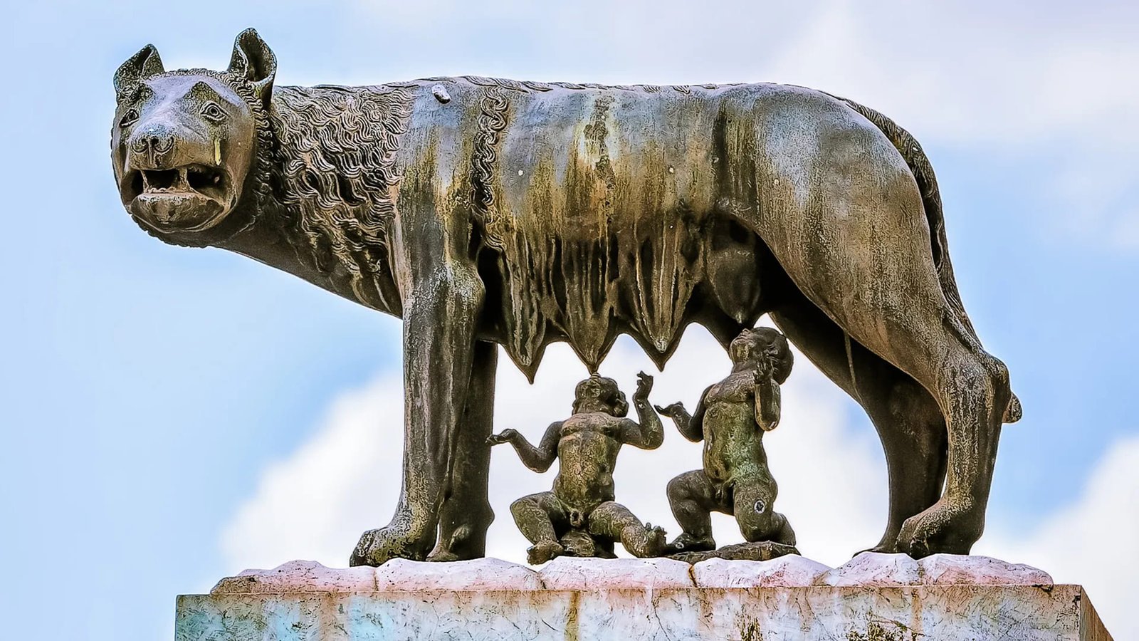 The Legendary and Mysterious Origins of Rome: Fact, Myth, and the Birth of an Empire