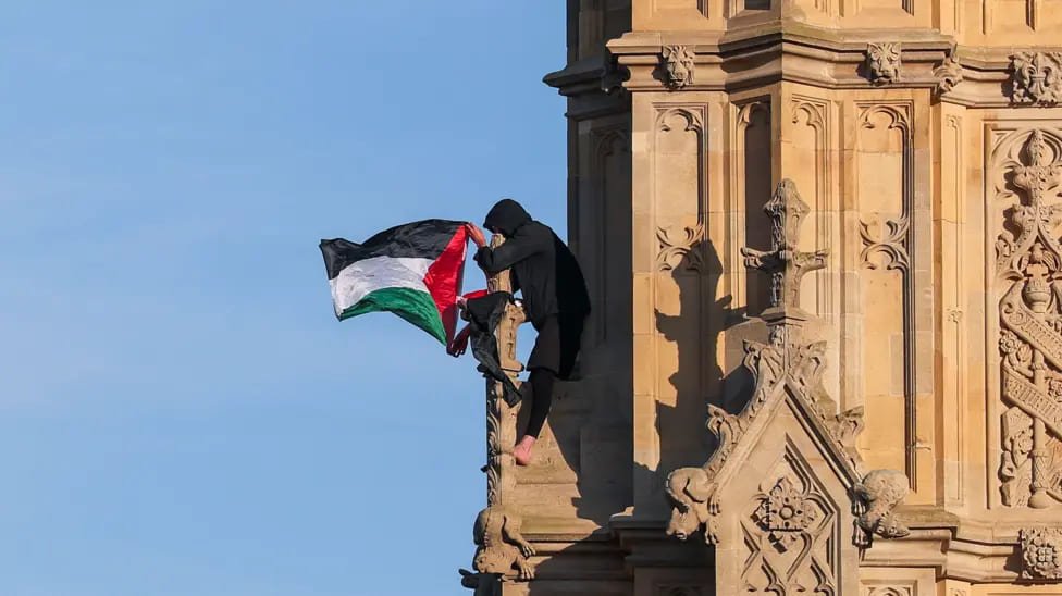 Protester Scales Big Ben’s Elizabeth Tower in Pro-Palestinian Demonstration