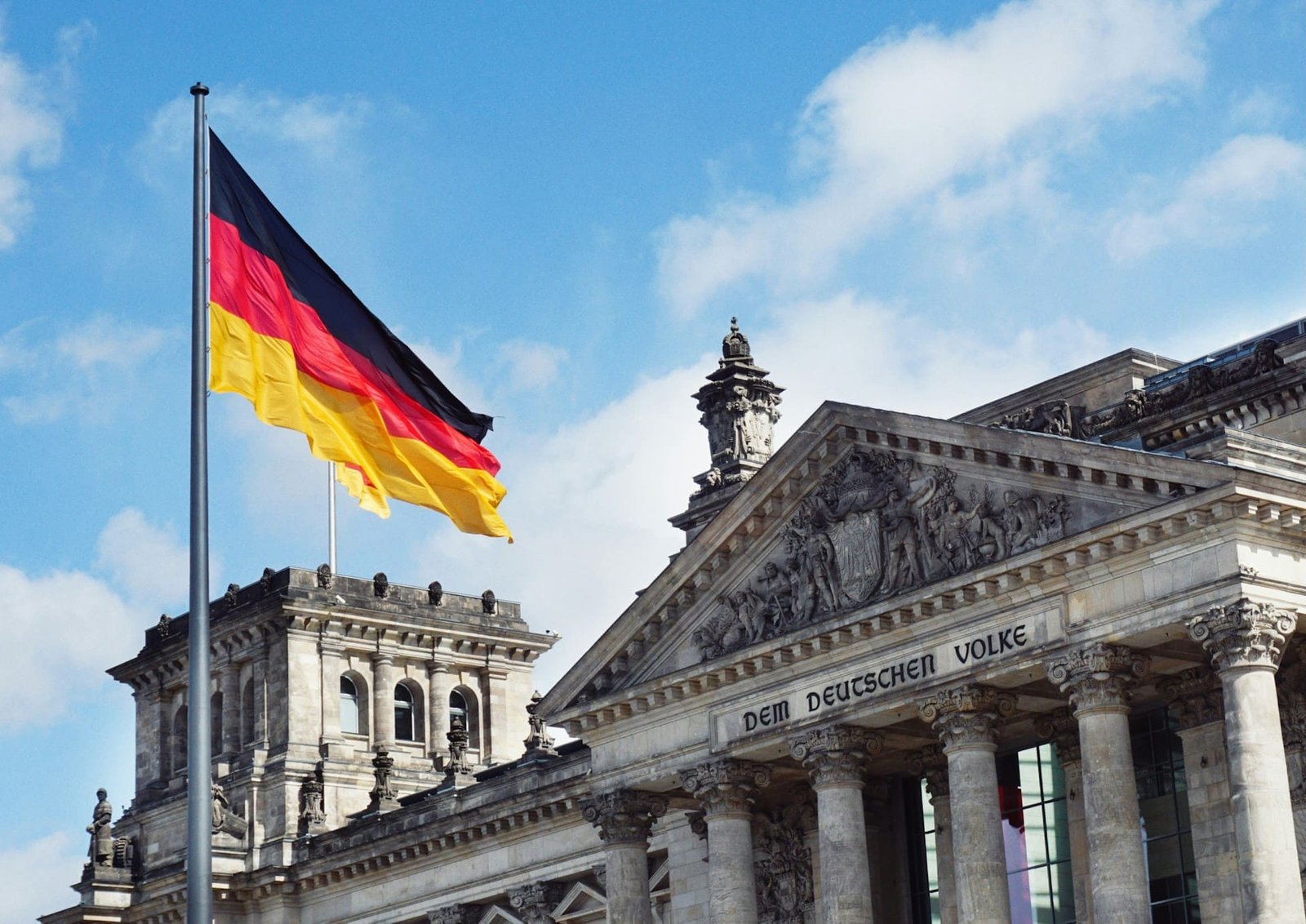 Bundestag to vote on increased defence spending