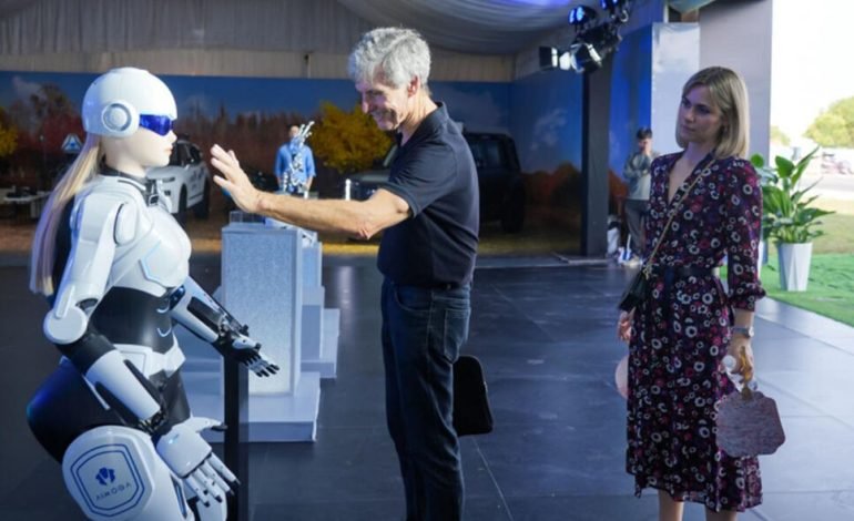 Mornine the AiMOGA Robot