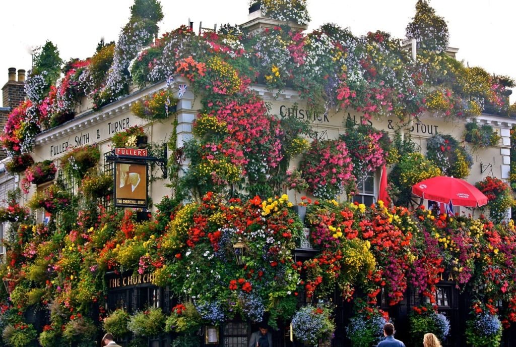 The churchill arms
