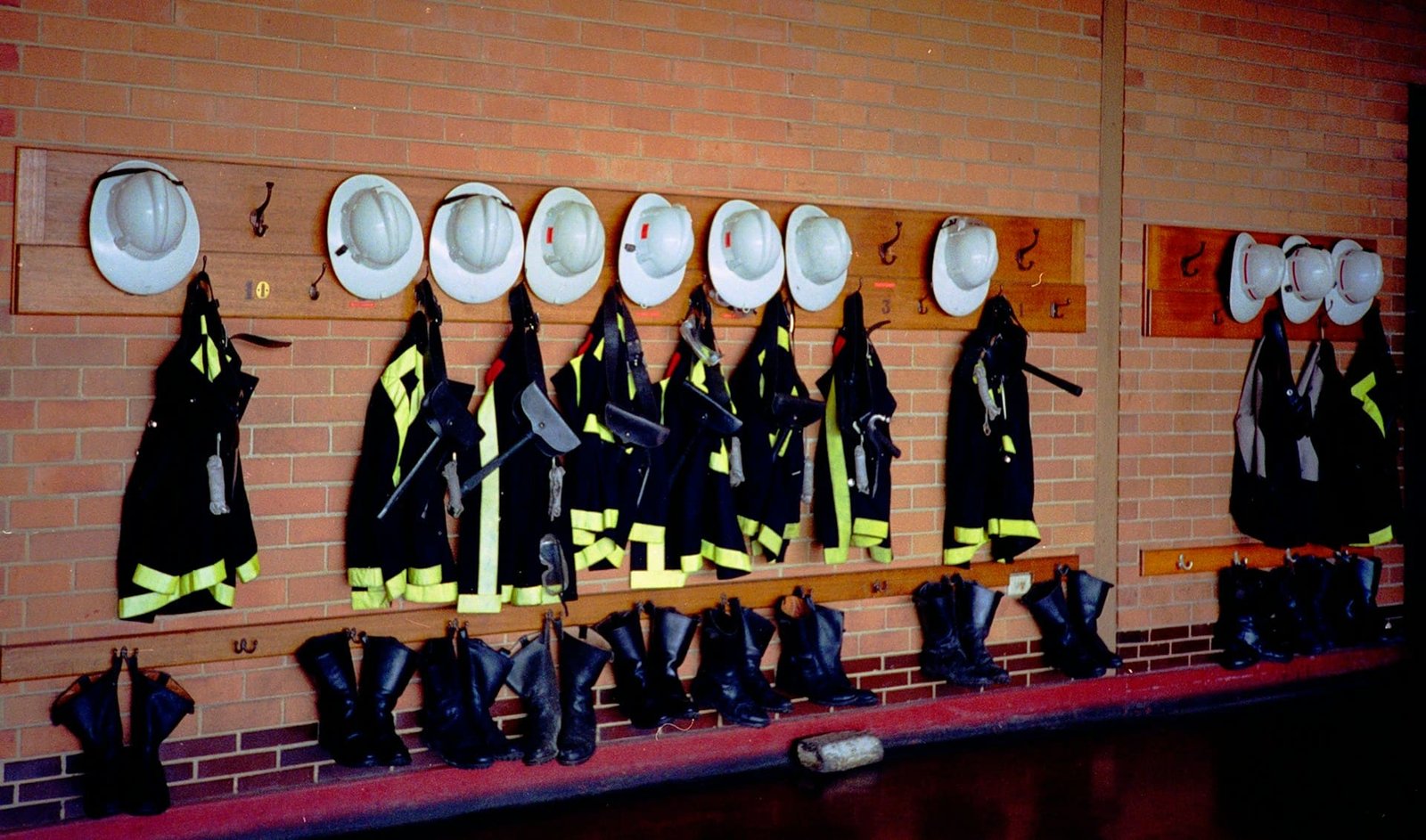 Firefighters return from Ukraine, delivering life-saving equipment