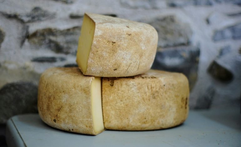 Meat and dairy banned from being bought from Europe to UK