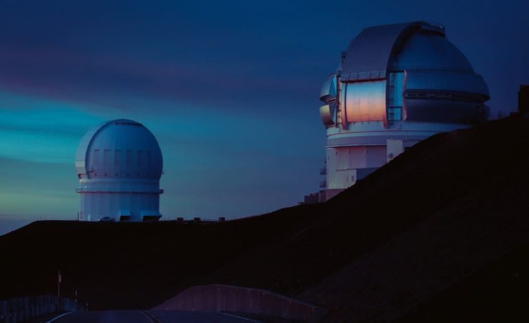 observatory on a hill that studies visible light or ultraviolet