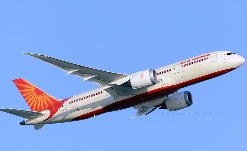 Air India Dreamliner Returns to Hong Kong Mid‑Flight After Technical Concern