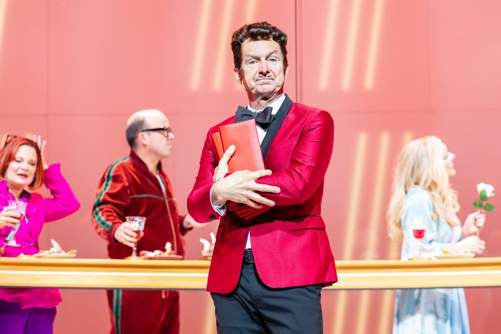 Martha Plimpton (Claudia Bursik Zimmer), Rory Kinnear (Leo Brink), Denis O’Hare (Man) and Jane Krakowski (Marianne Brink) in Here We Are at the National Theatre. Photographer Marc Brenner 01166 copy