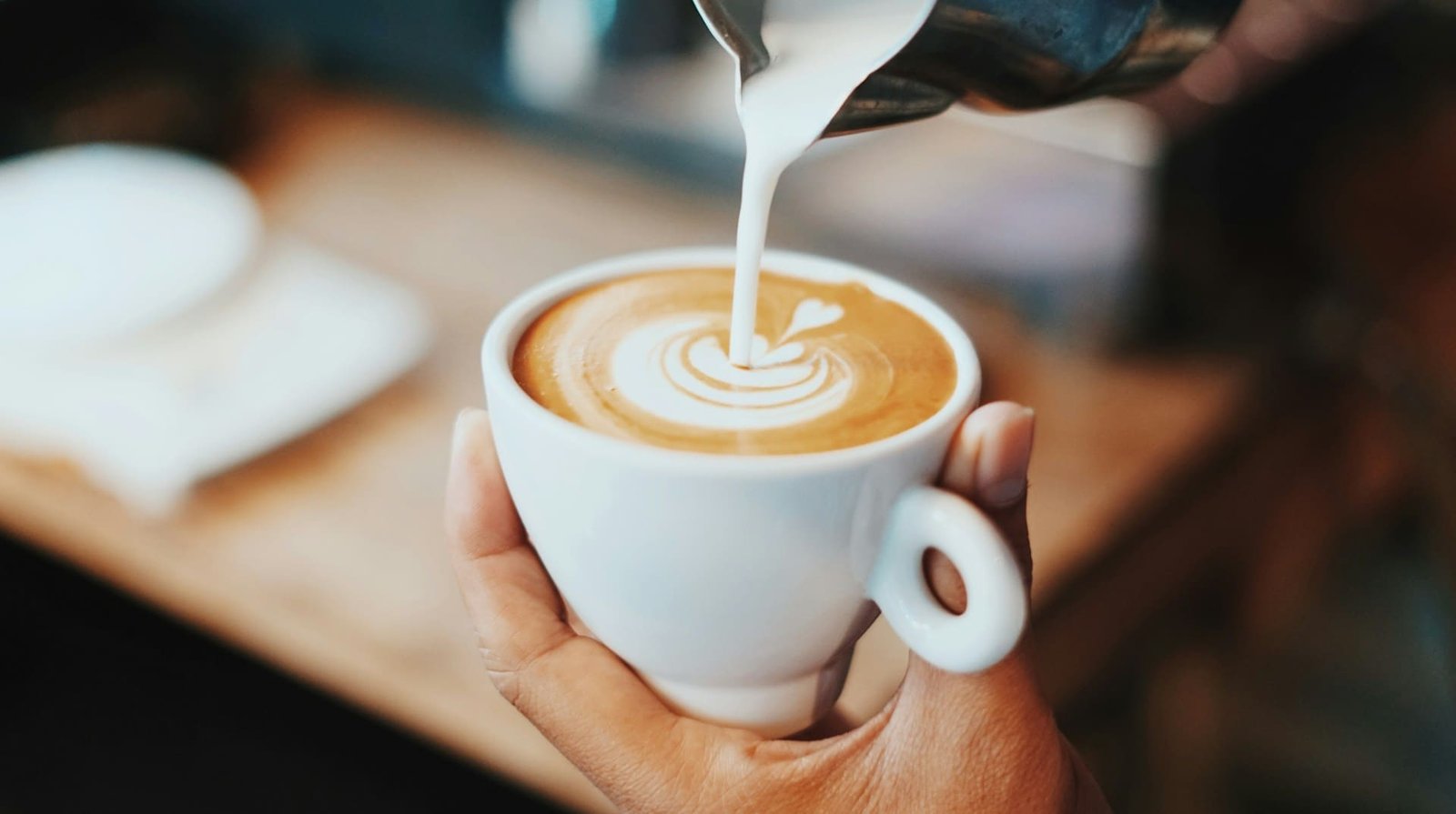 Caffeinated coffee linked to lower mortality, study finds