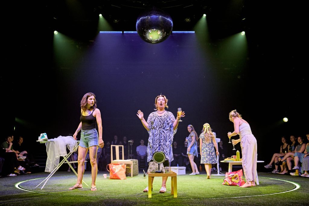Aisling Loftus, Dorothy Atkinson & cast in 'Till the Stars Come Down'. Credit Manuel Harlan copy 2