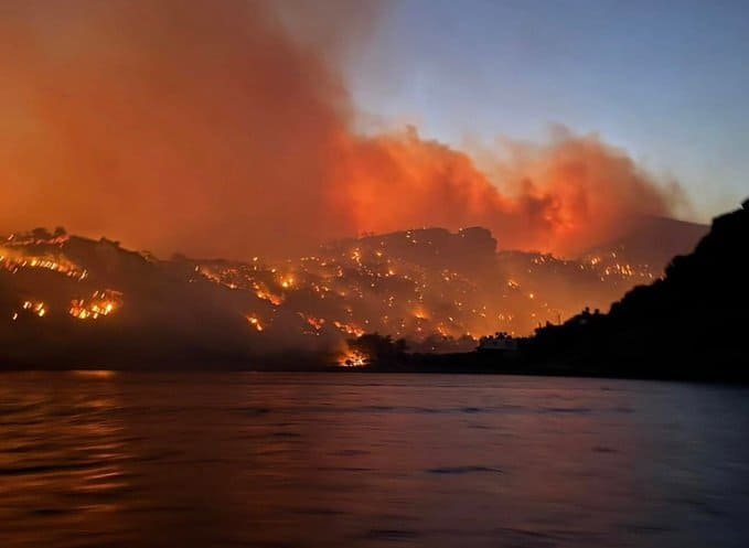 Wildfire in Crete Forces Mass Evacuations as British Tourists Caught Up in Chaos