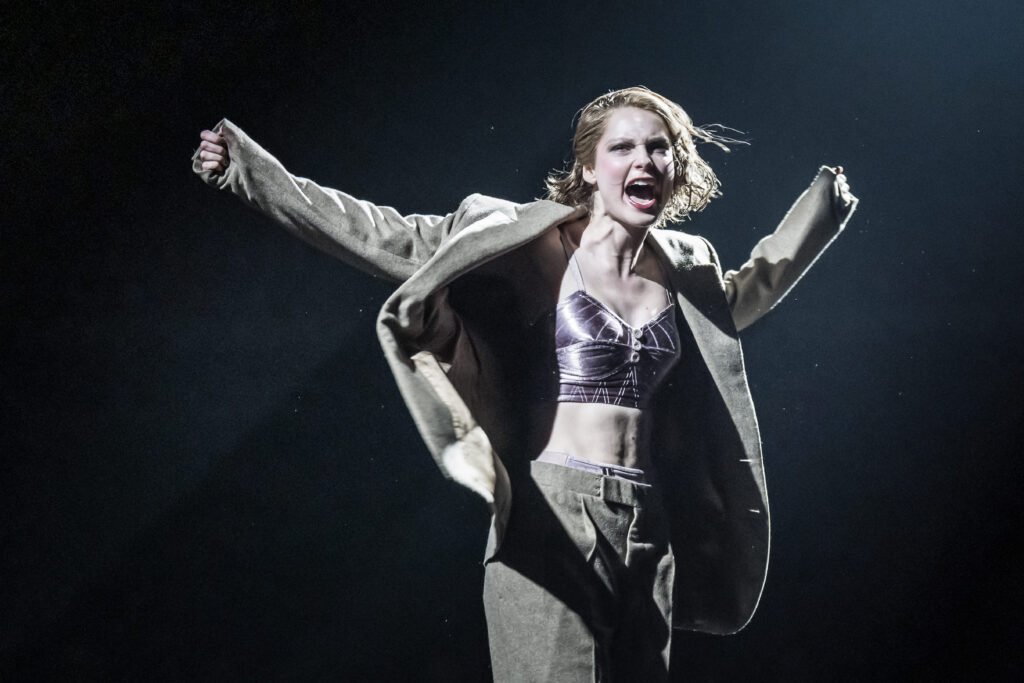 CABARET. Hannah Dodd (Sally Bowles). Photo Marc Brenner (4)