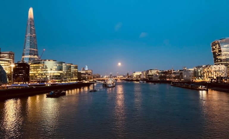thames at night