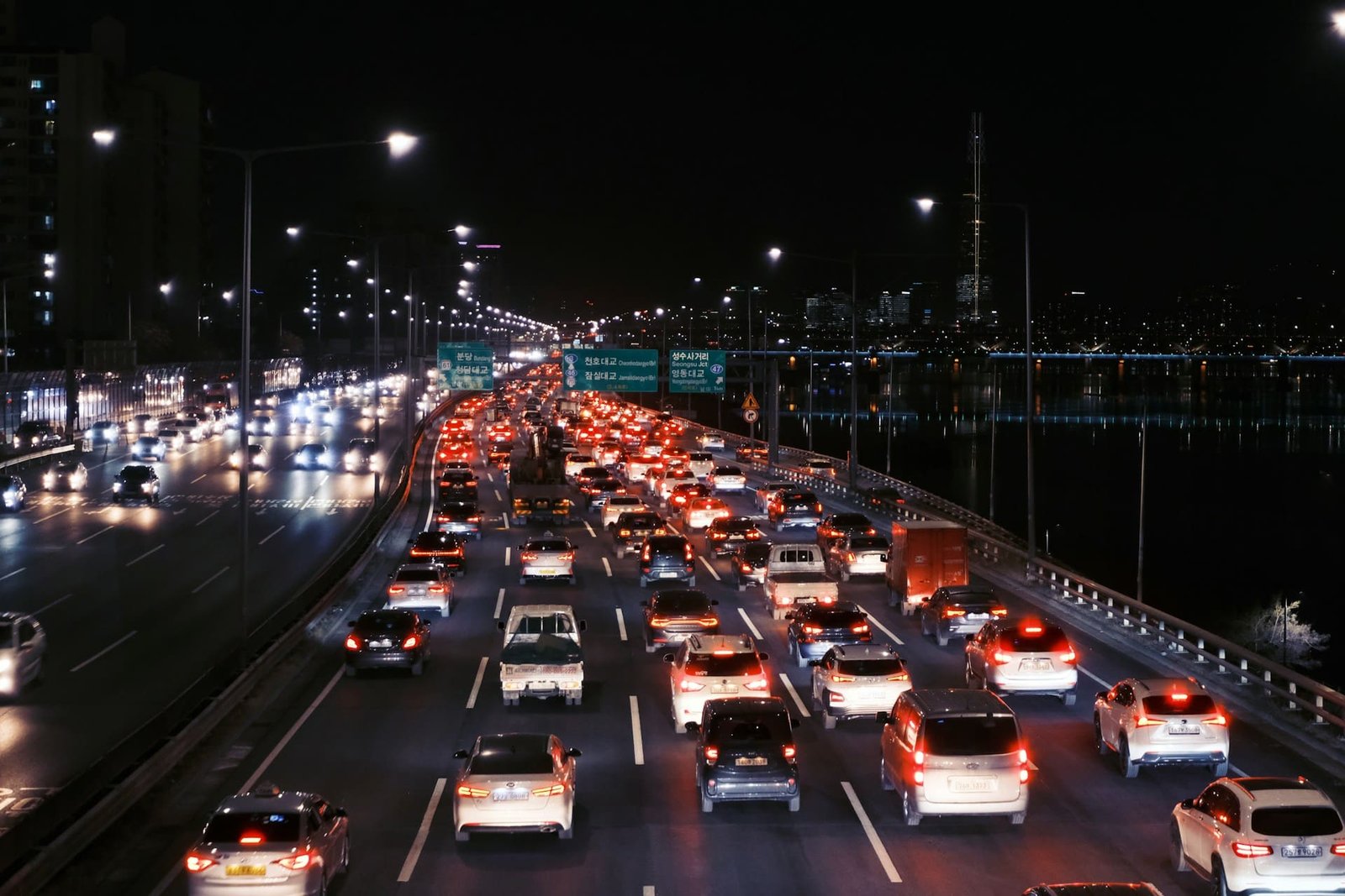 traffic at night in seoul