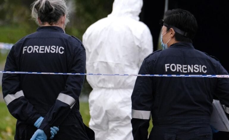 Officers at Southern Row, Ladbroke Grove, after the Deliveroo disguise shooting that injured a child and her father.