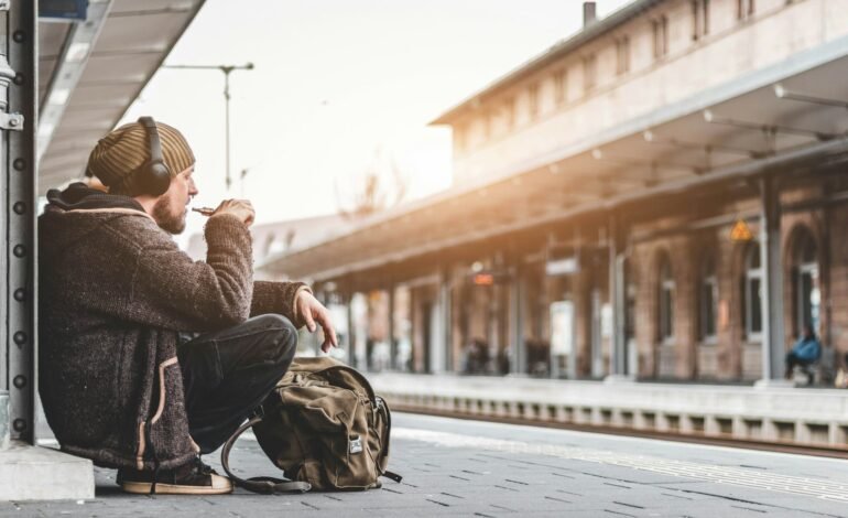 Headphones encouraged on public transport by TfL