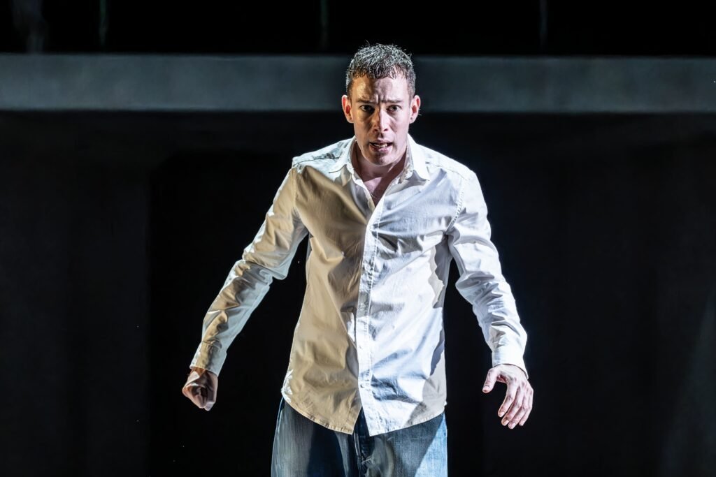 425. David Shields as Jacob Dunne in Punch. (c) Marc Brenner copy