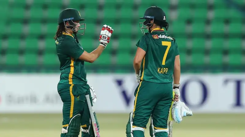 Pakistan’s hopes stall as rain halts South Africa clash in Colombo