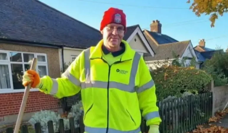 Wayne Broadhurst pictured in a high visibility jacket before the Uxbridge triple stabbing.