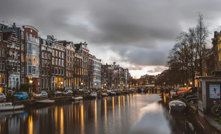 Dutch voters have over 1,000 candidates and 27 parties to choose from