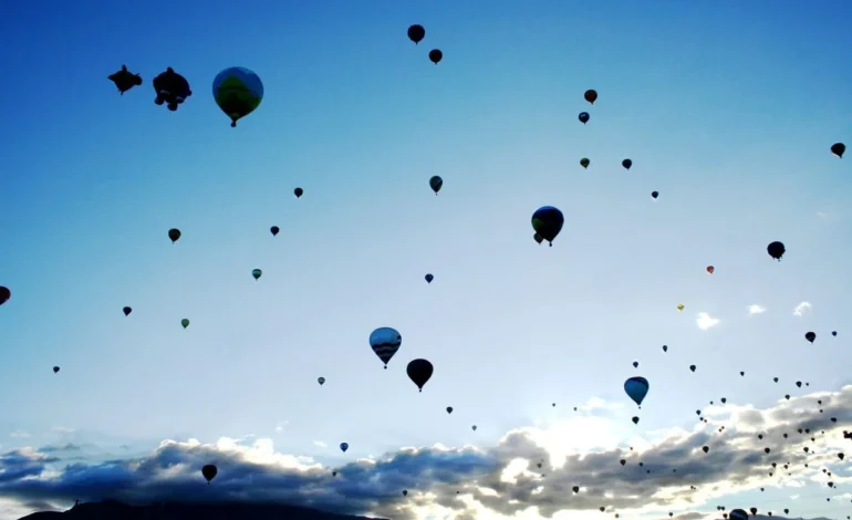 Balloons close Lithuania airport