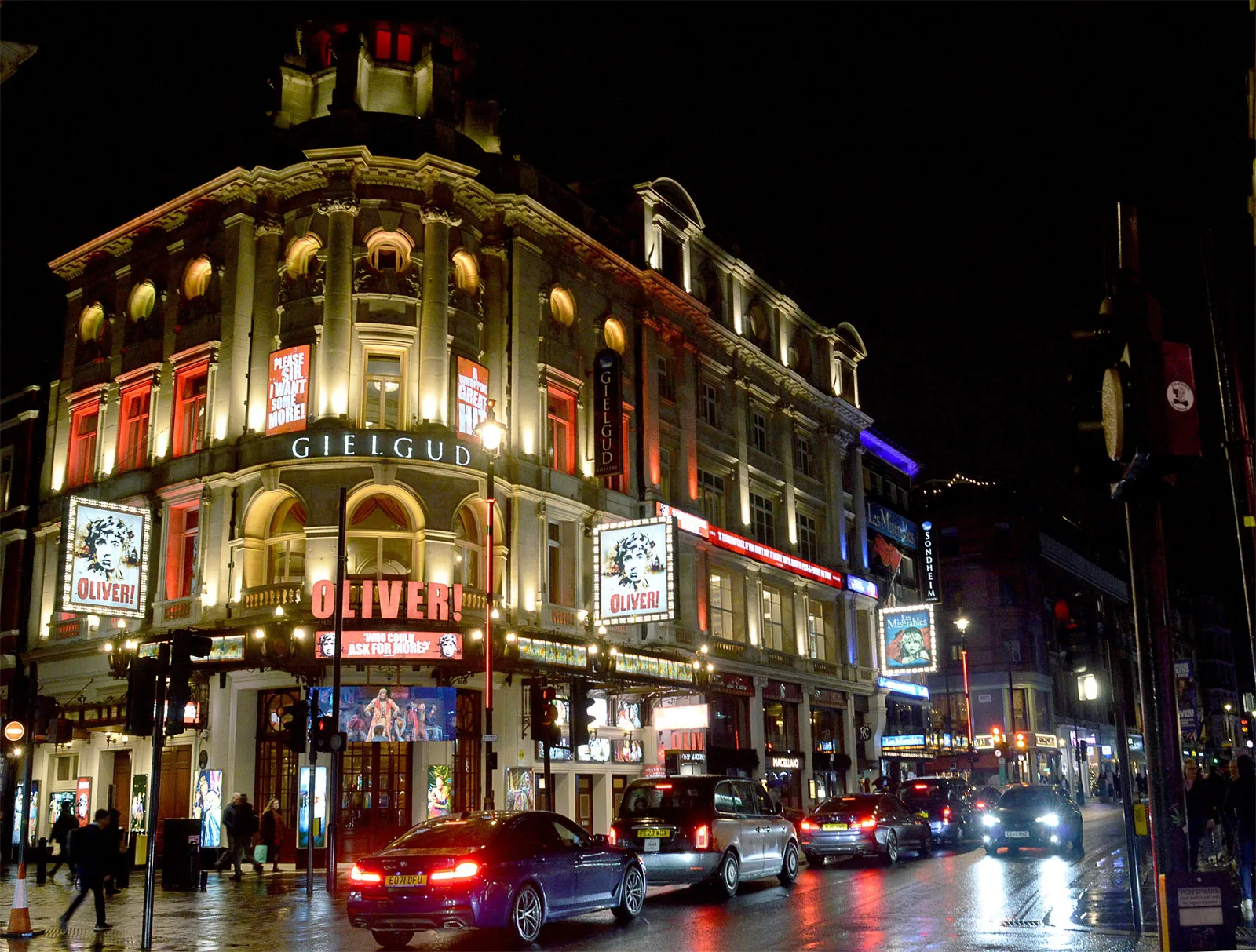 London’s West End footfall hits post-pandemic high over festive season