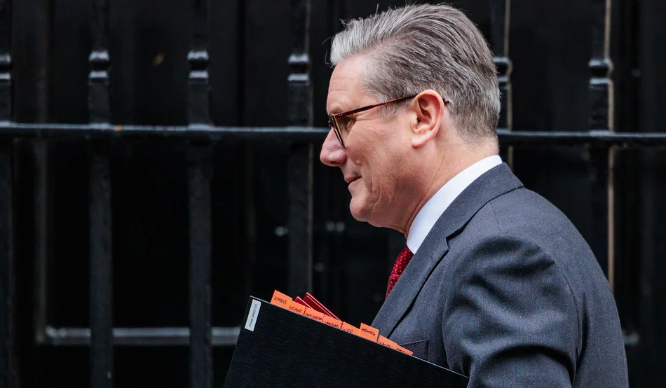 Starmer warns Labour that changing leader would risk chaos and far right surge