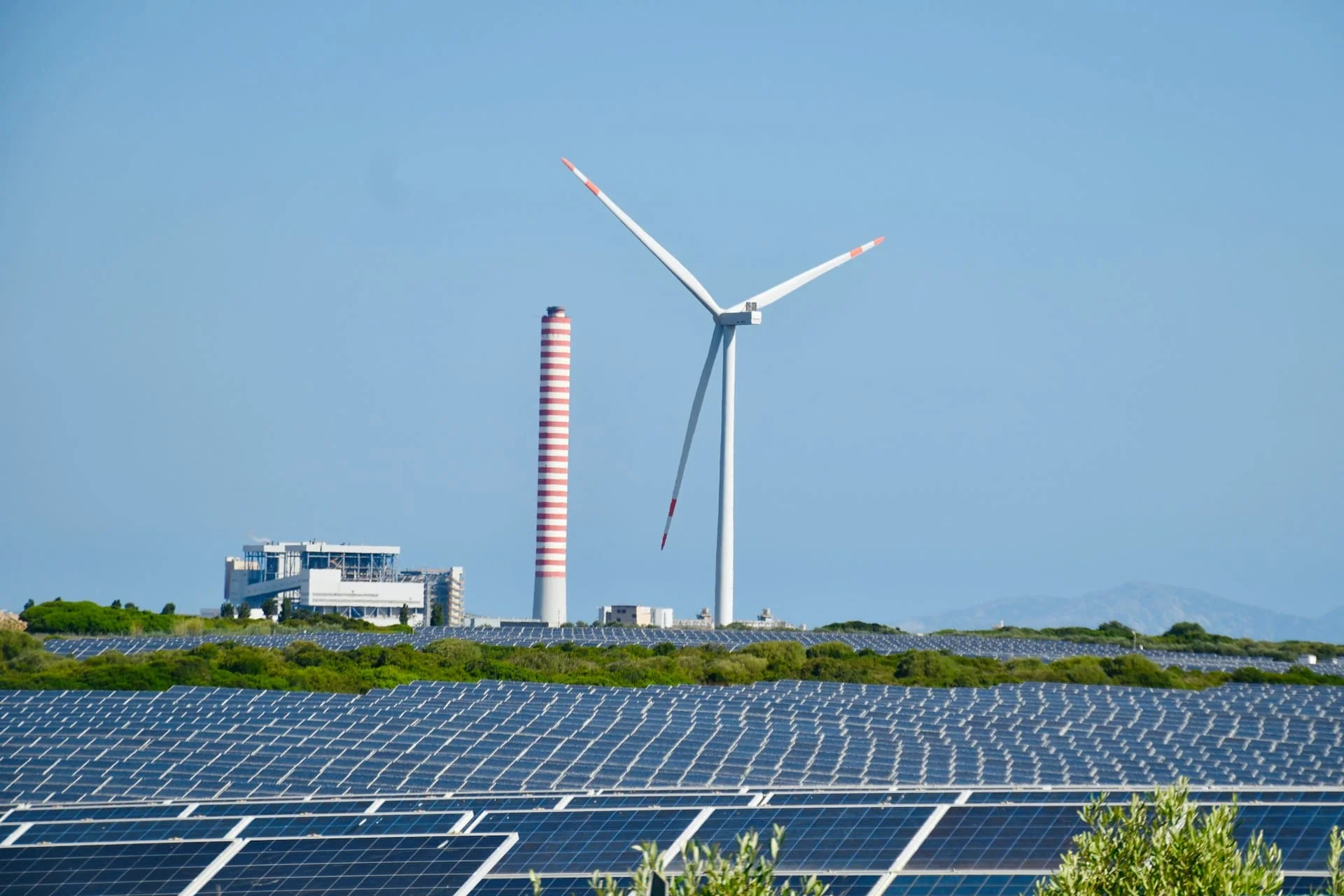 Fossil fuels overtaken by wind & solar in EU in 2025